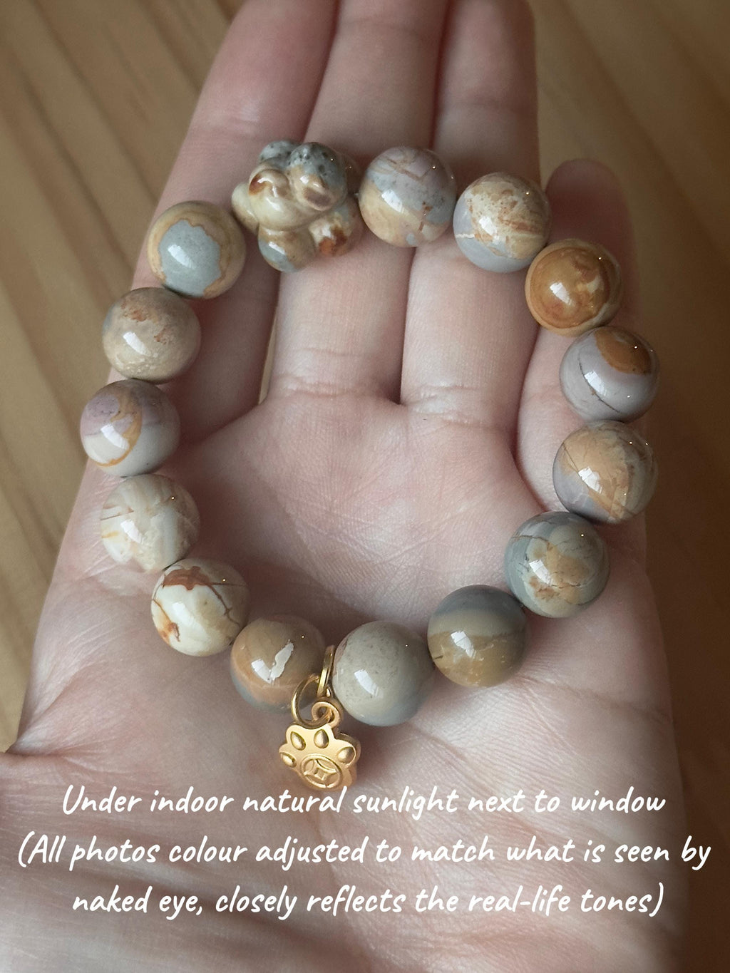 Blue Caramel Alashan Agate Bracelet – natural stone detail 3