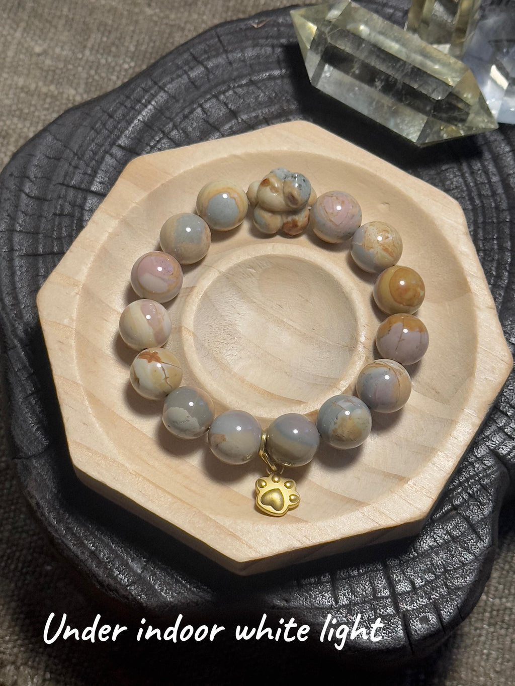 Blue Caramel Alashan Agate Bracelet – natural stone detail 4