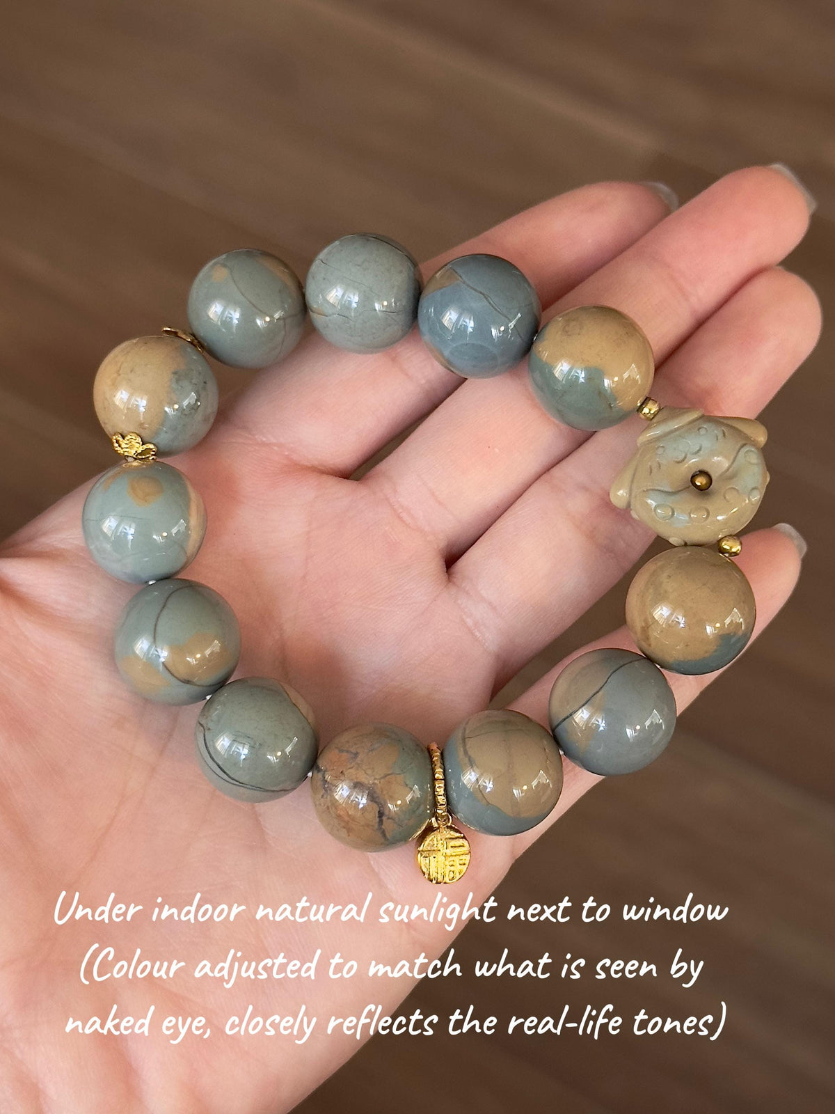Natural Alashan agate bracelet detail