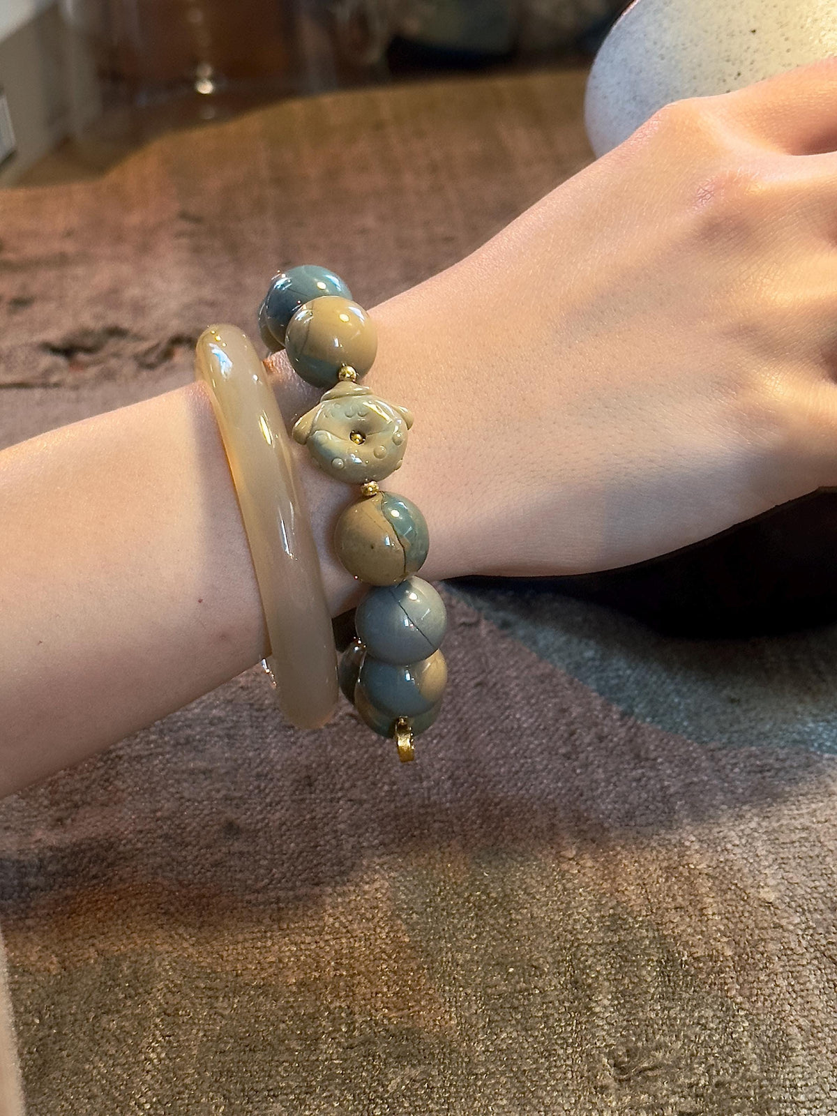 Alashan agate bracelet natural stone close up