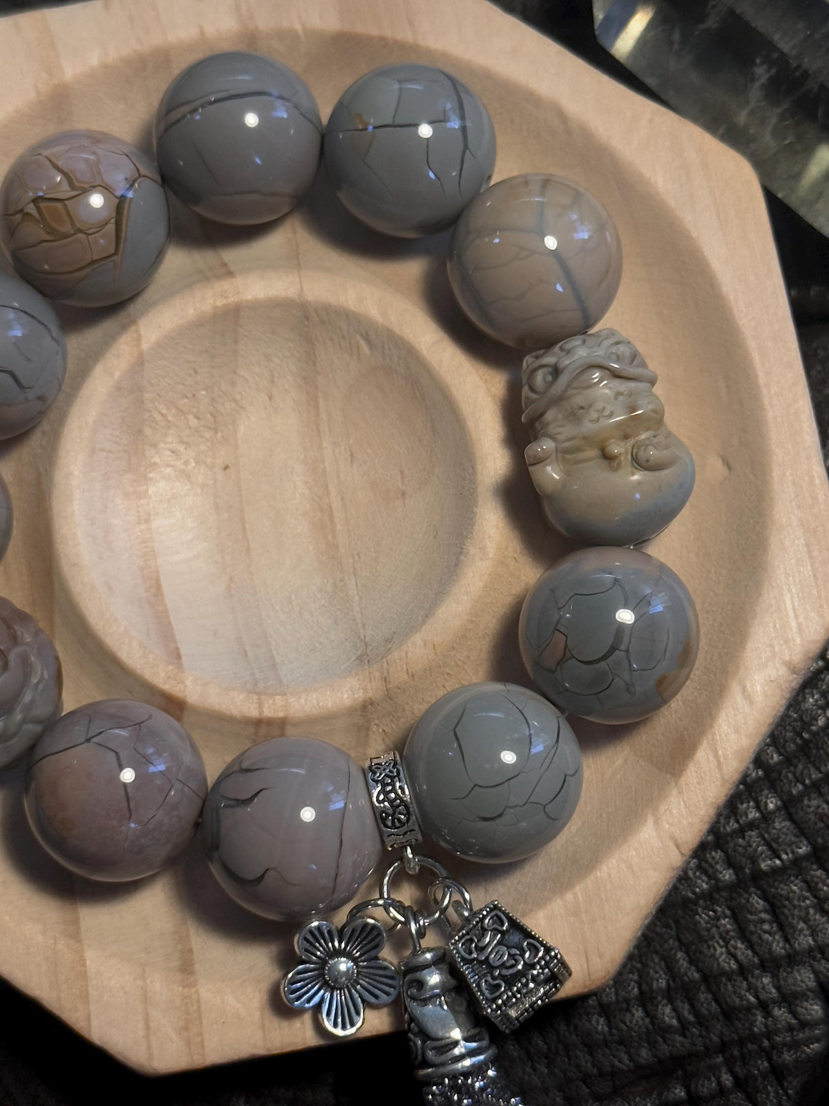 Blue Purple Alashan Agate Bracelet – natural stone detail 10