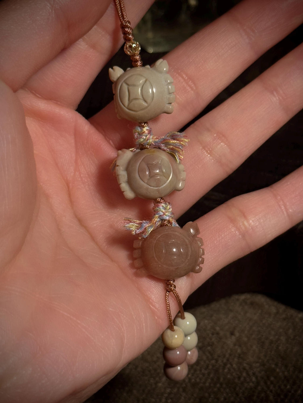 Natural Alashan agate crab coin charm detail
