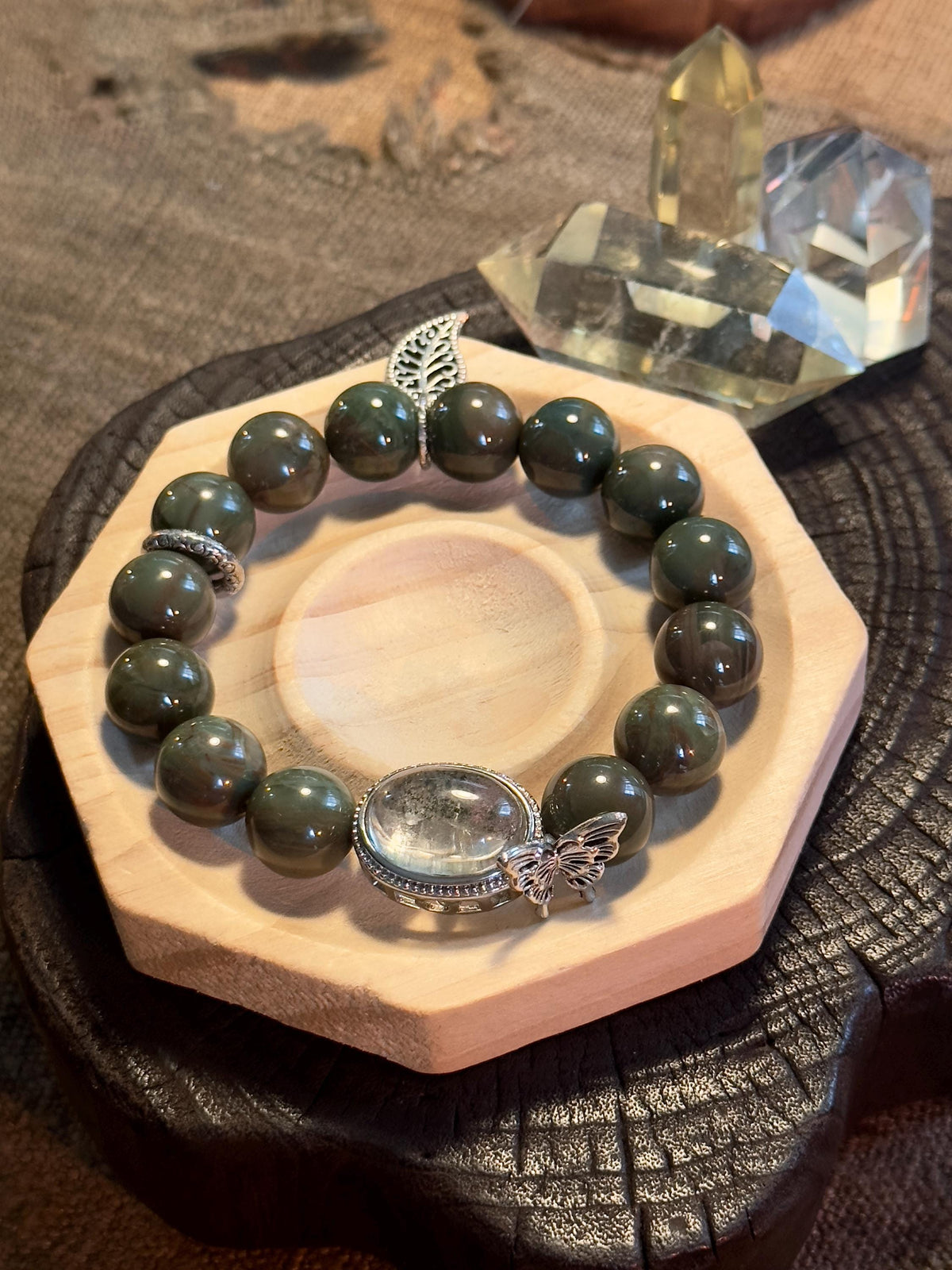 Deep Green Alashan Agate Bracelet – full view