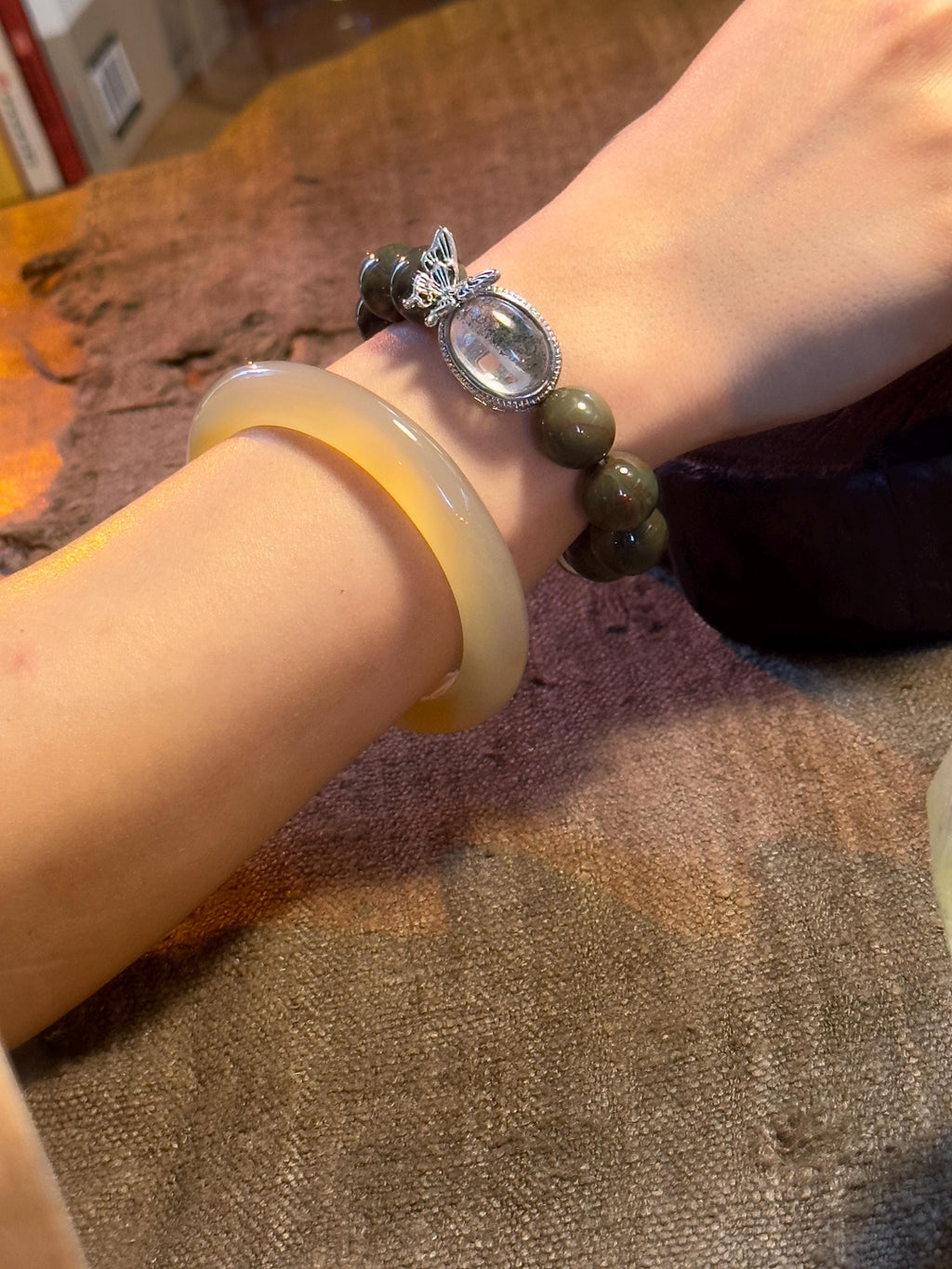 Deep Green Alashan Agate Bracelet – natural stone detail 7