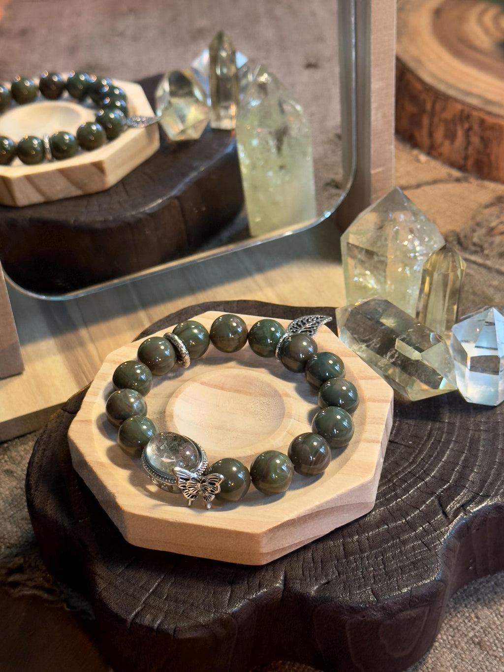Deep Green Alashan Agate Bracelet – natural stone detail 9