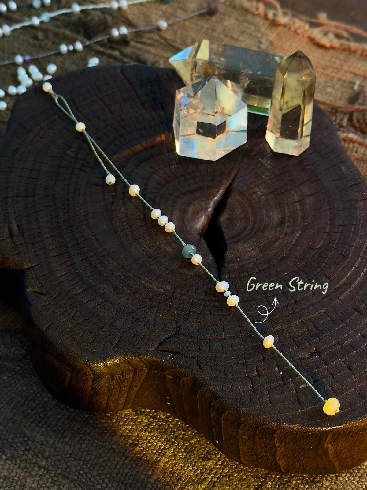 Freshwater pearl bracelet with jade and yellow jade detail