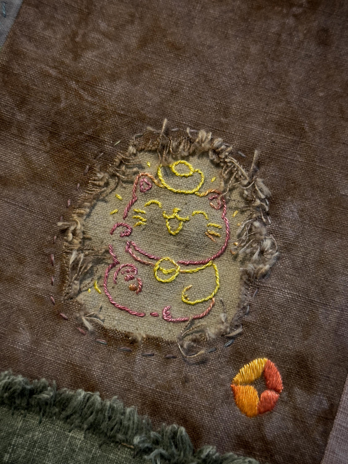 Plant-Dyed Hidden Cat Patchwork Tea Mat – detail 4