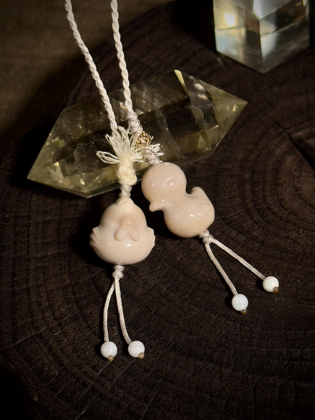 Ivory Duck & Chicken natural Alashan agate handwoven bag charm