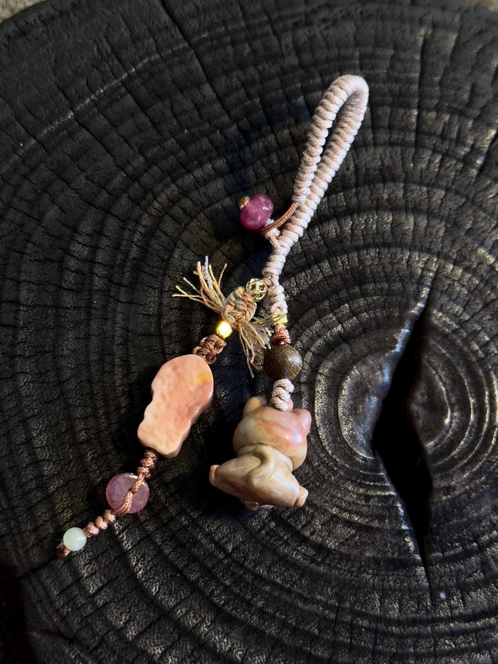 Lucky Cat Alashan Agate Charm – detail 2