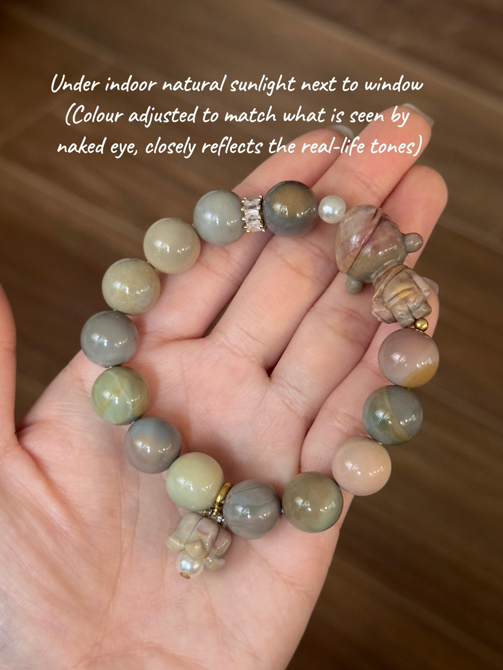 Vintage pastel Alashan agate bracelet close up
