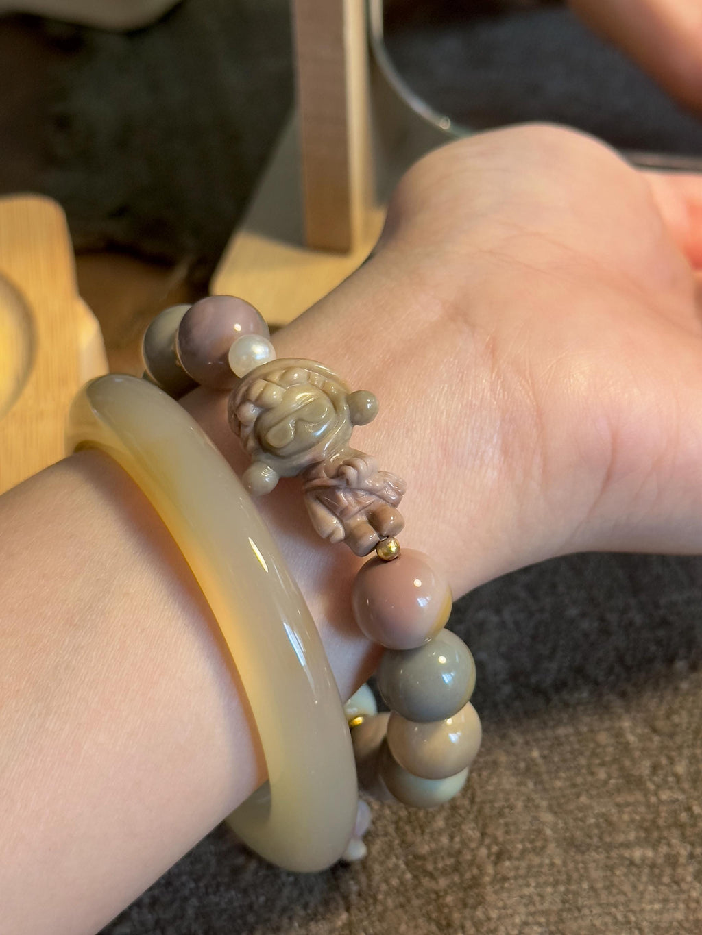 Soft pastel Alashan agate gemstone bracelet detail