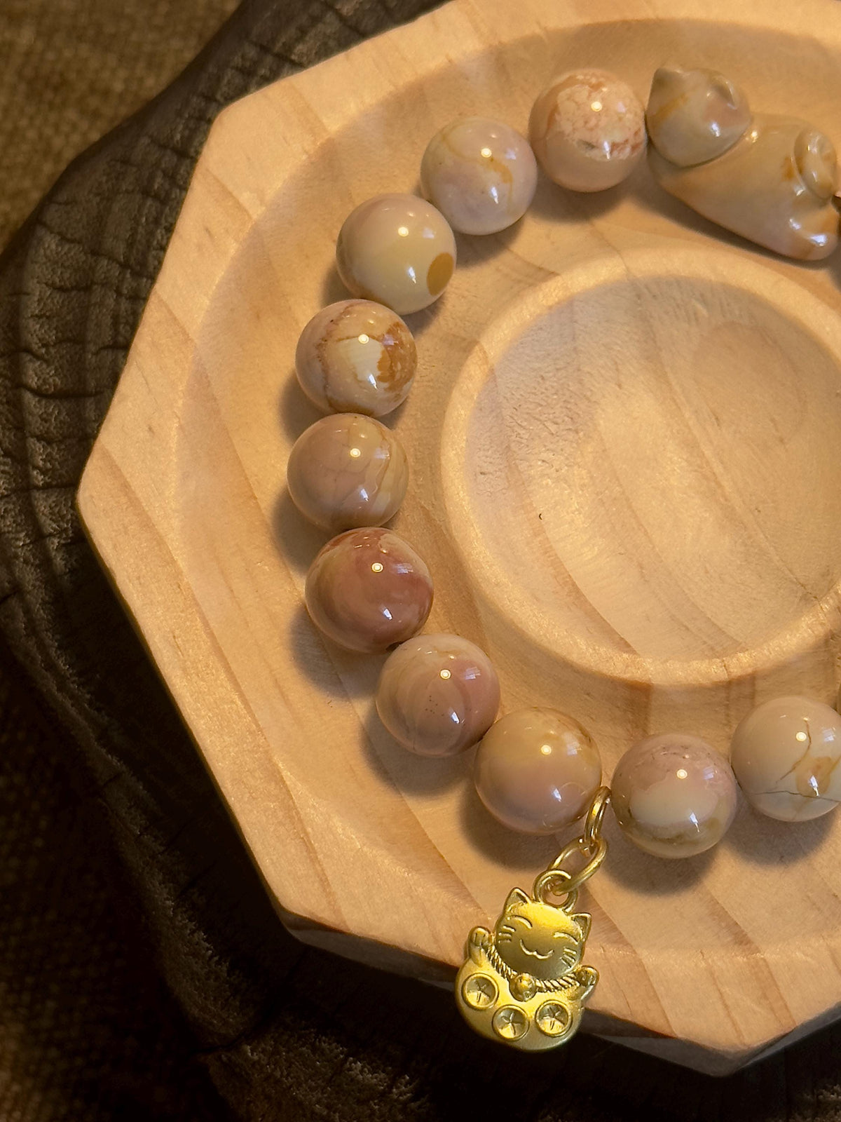 Pink Caramel Alashan Agate Bracelet – natural stone detail 5