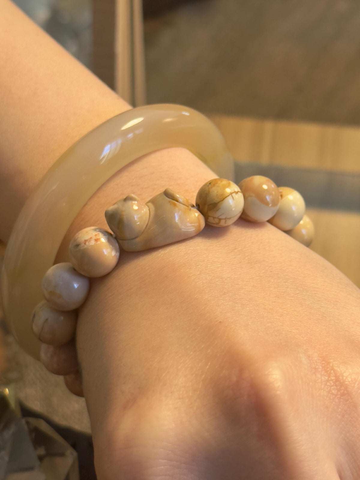 Pink Caramel Alashan Agate Bracelet – natural stone detail 9