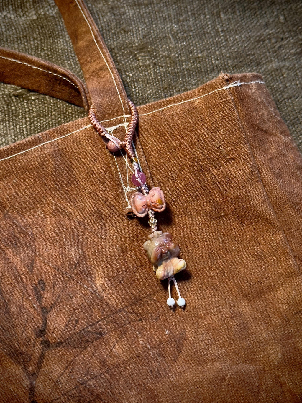 Hand-knotted natural Alashan agate bear bag and phone charm