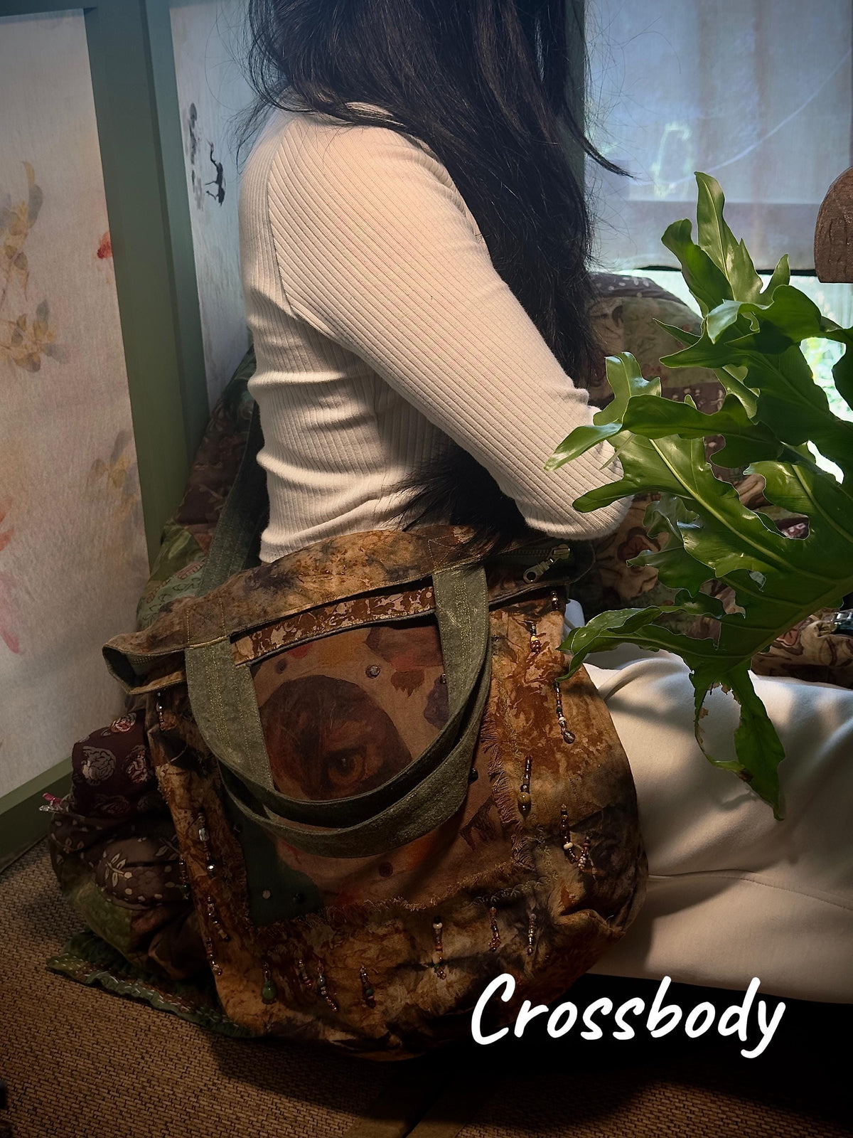 Earthy Rust Plant-Dyed Cat Bag – detail 2