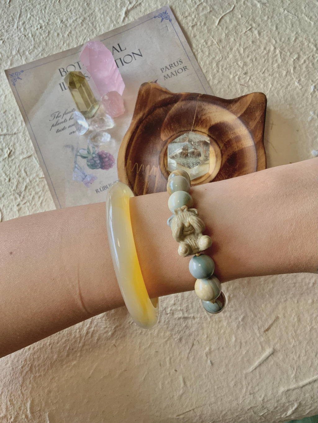 Blue Grey & Tan Beige Shy Bear & Carousel Alashan Agate Bracelet