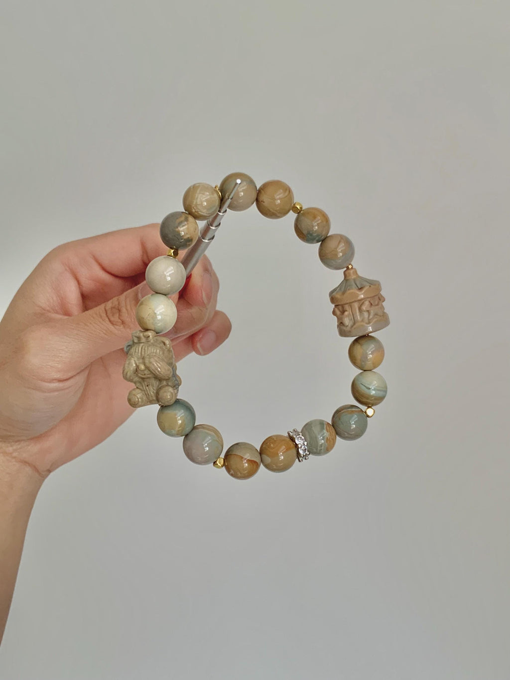 Blue Grey & Tan Beige Shy Bear & Carousel Alashan Agate Bracelet