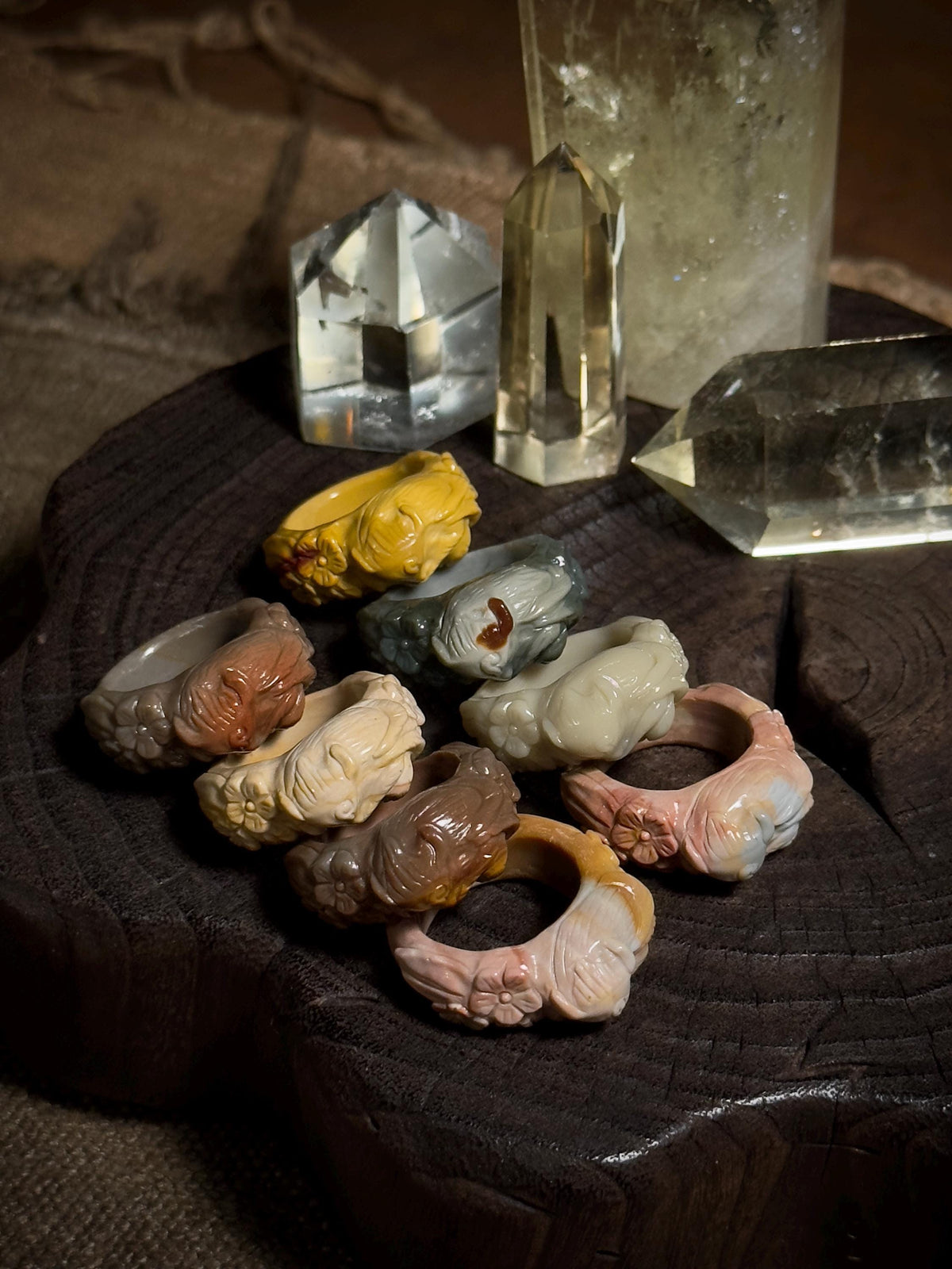Sleeping fox blossom Alashan agate carved ring
