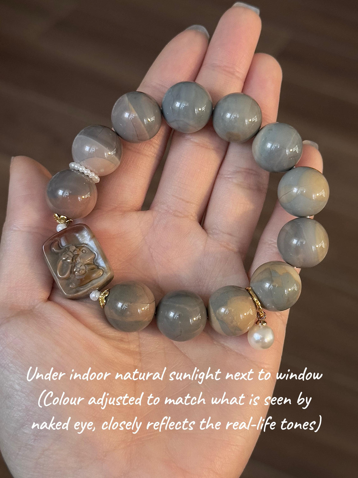 Soft Gradient Alashan Agate Bracelet – natural stone detail 3