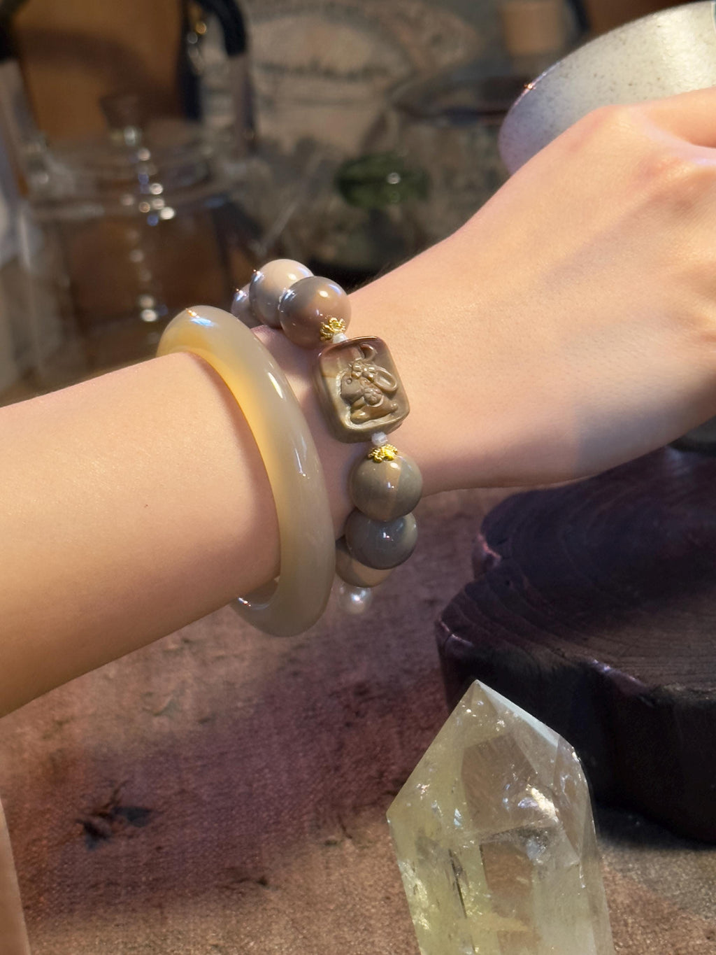 Soft Gradient Alashan Agate Bracelet – natural stone detail 7