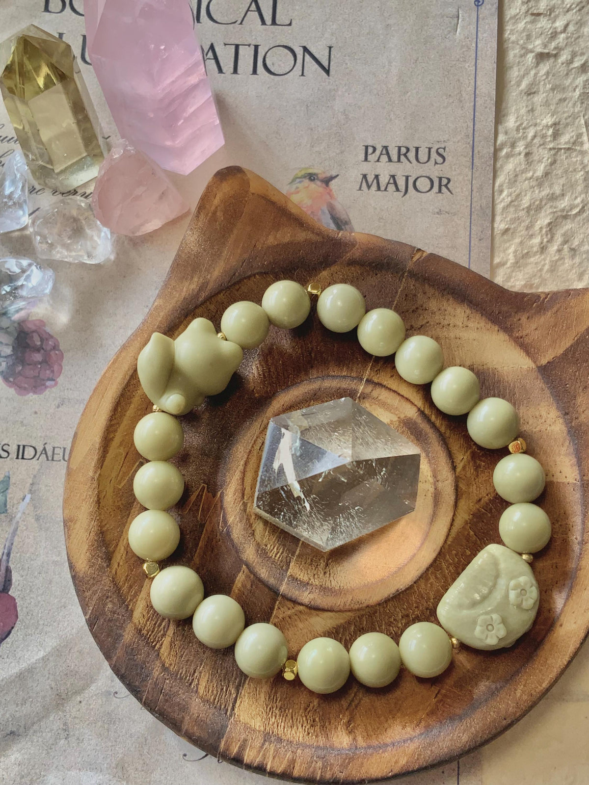 Soft Green Comb & KTCat Alashan Agate Bracelet